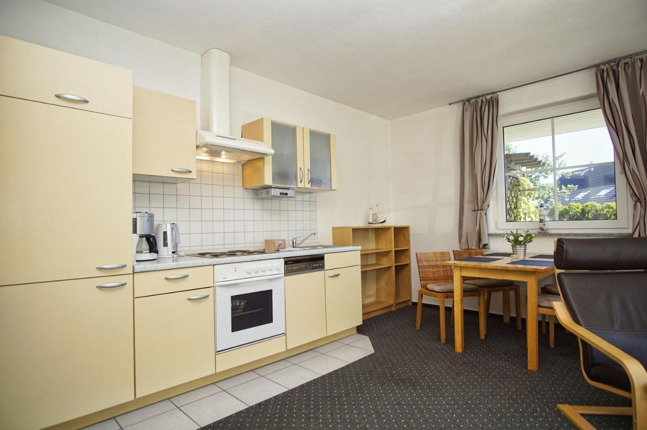 Nah Am Meer, Ruhige Lage, Gratis Nutzung Vom Ahoi Erlebnisbad Und Sauna In Sellin - Haus Inselblick Fewo 02 Gohren Bagian luar foto