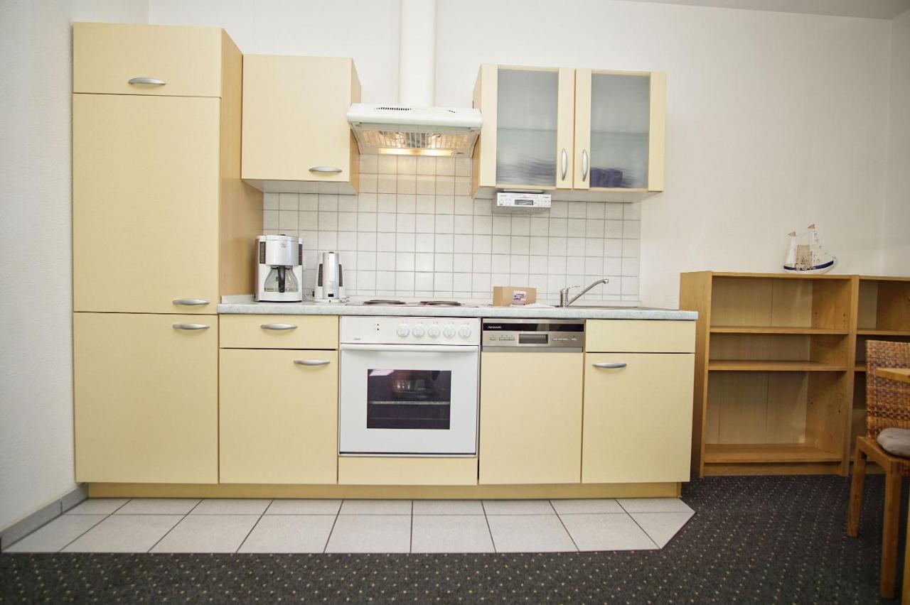 Nah Am Meer, Ruhige Lage, Gratis Nutzung Vom Ahoi Erlebnisbad Und Sauna In Sellin - Haus Inselblick Fewo 02 Gohren Bagian luar foto